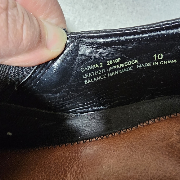 Earth Origins Black Mules with Chunky Heel - Picture 7 of 8